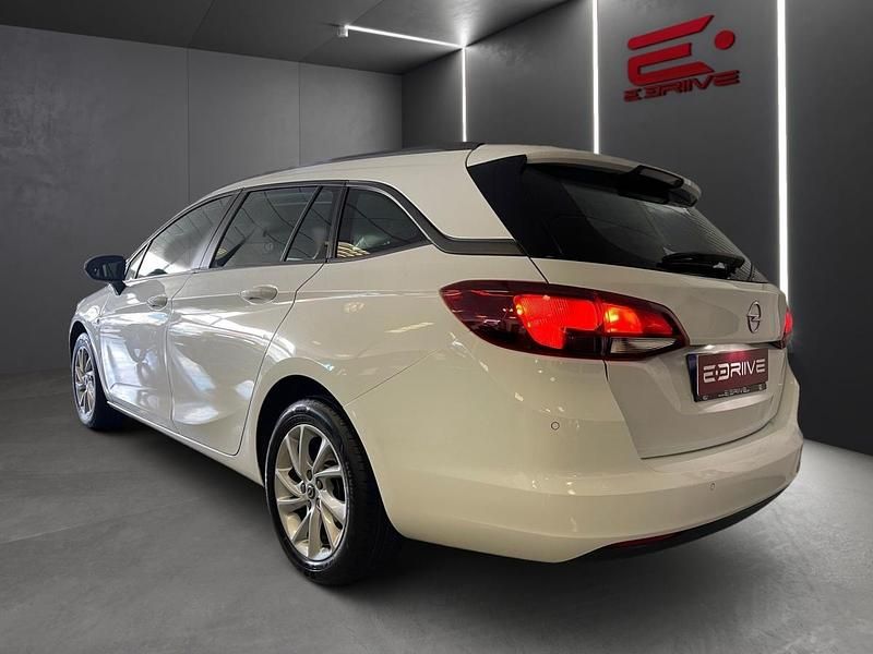 Usado Opel Astra Business Edition 122 HP (89 kW) 2020 Branco Carrinha