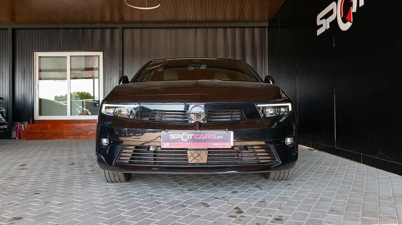 Preto Usado 2024 Opel Astra GS Line | € 22.890 (Preço justo) - Imagem 1/1