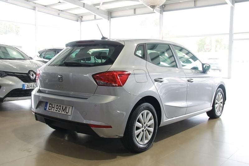 Usado Seat Ibiza 95 HP (69 kW) 2024 Cinzento Citadino