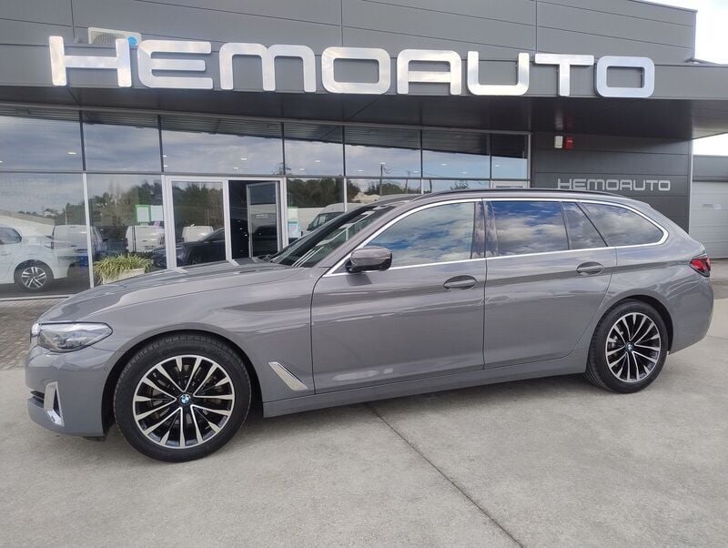 Cinza Usado 2021 BMW 520 Luxury Line Carrinha | € 38.500 (Preço justo) - Imagem 1/4