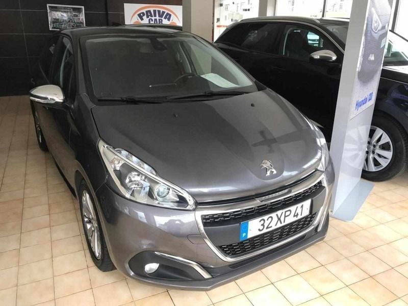 Cinzento Usado 2019 Peugeot 208 Citadino | € 12.500 (Preço elevado) - Imagem 1/4