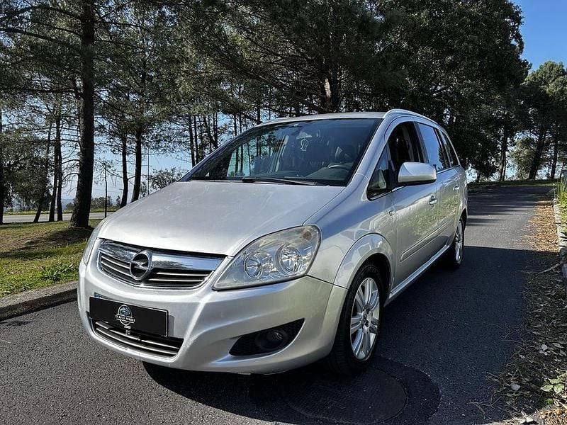 Usado Opel Zafira 110 HP (80 kW) 2008 Monovolume