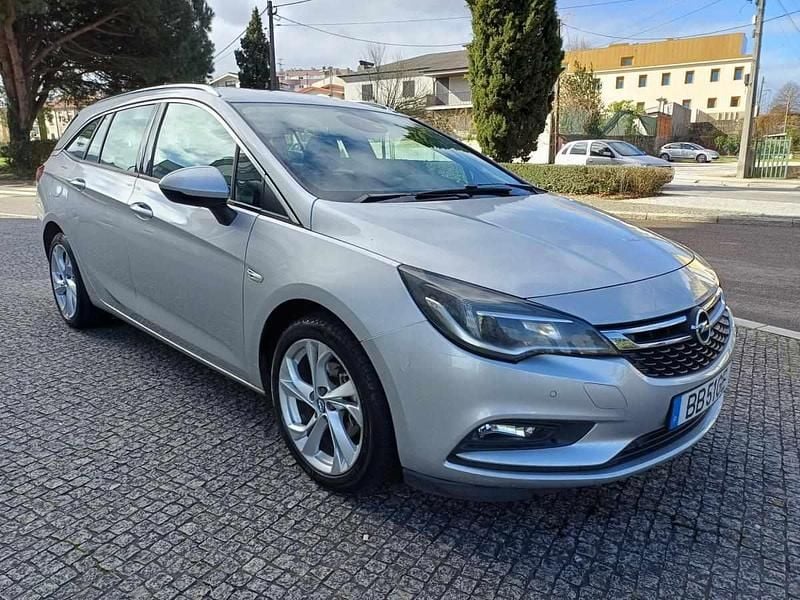 Usado Opel Astra Sport 136 HP (100 kW) 2019 Cinzento Carrinha