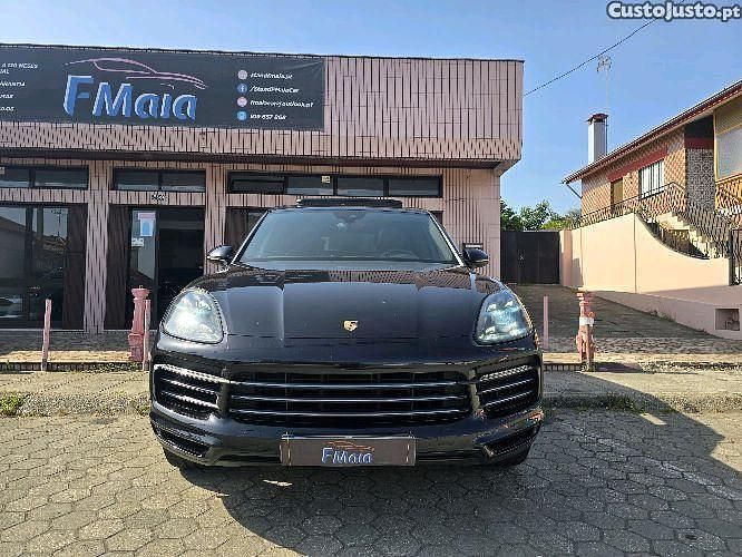 Preto Usado 2018 Porsche Cayenne SUV | € 61.500 - Imagem 1/1