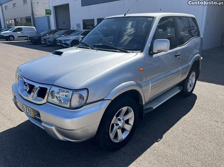 Cinza Usado 2005 Nissan Terrano SUV | € 11.250 (Preço justo) - Imagem 1/1