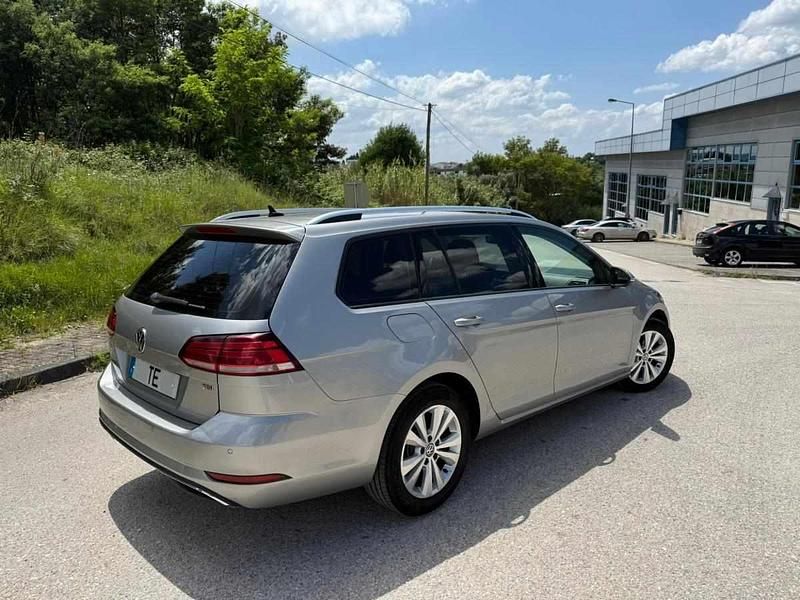 Usado VW Golf VII 116 HP (85 kW) 2017 Cinzento Carrinha