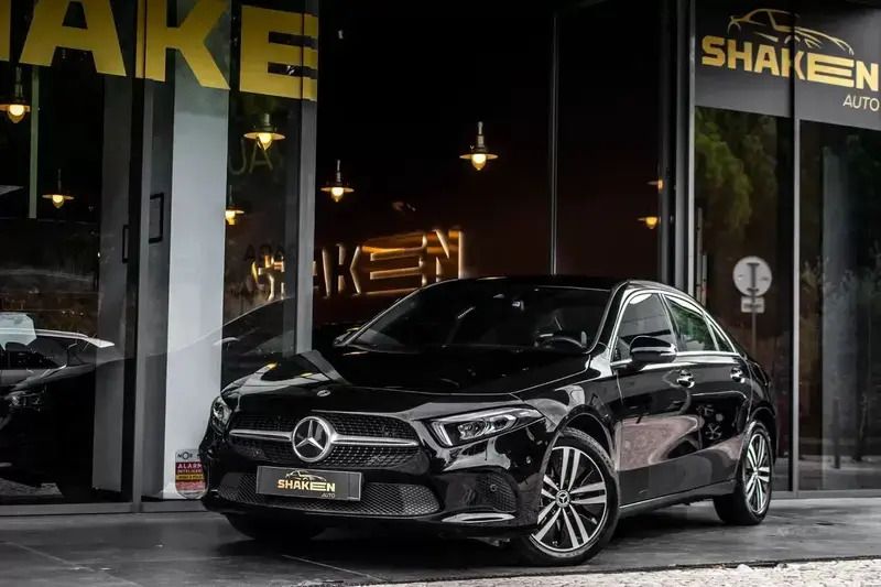 Preto Usado 2022 Mercedes A250 Progressive Sedan | € 31.000 (Bom preço) - Imagem 1/4