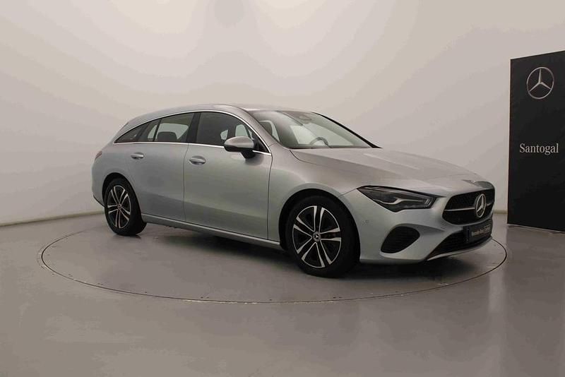 Usado Mercedes CLA180 116 HP (85 kW) 2024 Outra Sedan