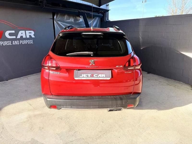 Usado Peugeot 2008 GT-line 110 HP (80 kW) 2018 Vermelho SUV