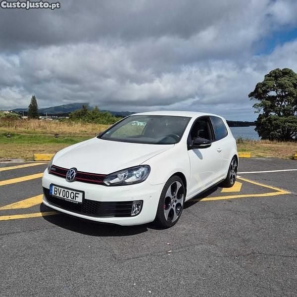 Usado VW Golf GTI 210 HP (154 kW) 2010 Branco Coupé