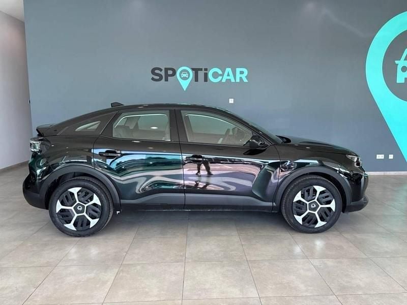 Usado Citroën C4 PureTech 136 HP (100 kW) 2025 Preto SUV