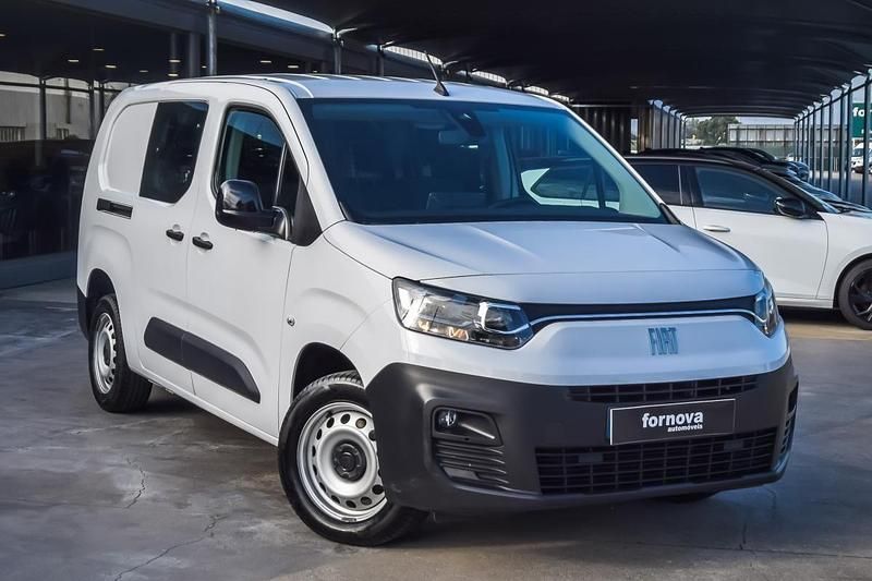 Usado Fiat Doblò 100 HP (73 kW) 2023 Branco Monovolume