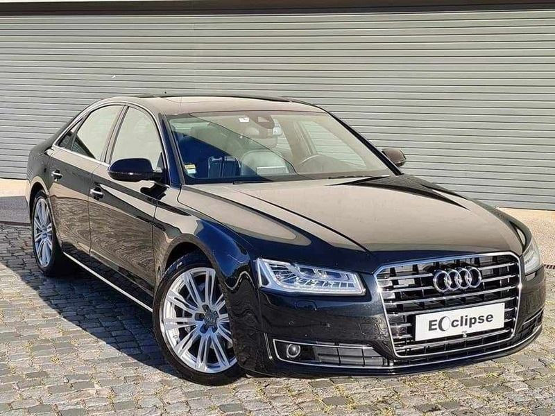 Preto Usado 2015 Audi A8 Exclusive Sedan | € 29.999 - Imagem 1/4