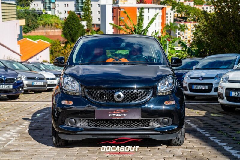 Preto Usado 2015 Smart ForFour Passion | € 12.450 (Caro) - Imagem 1/4