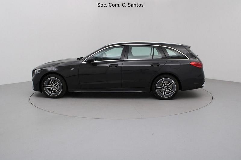 Usado Mercedes C300 AMG 326 HP (239 kW) 2025 Cinza Carrinha