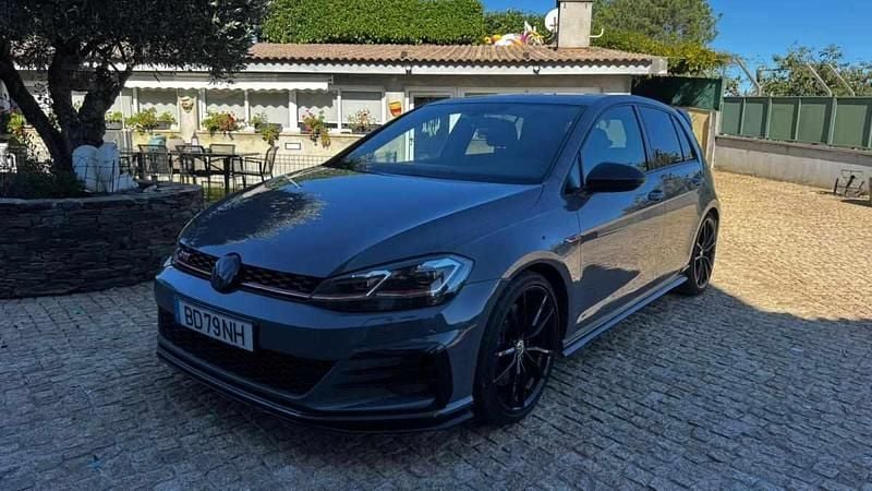 Cinzento Usado 2019 VW Golf VII GTI | € 32.500 - Imagem 1/4