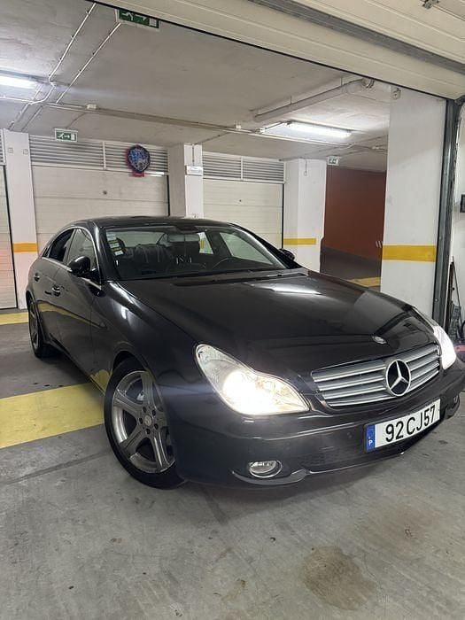Usado 2006 Mercedes CLS320 Sedan | € 10.000 - Imagem 1/4