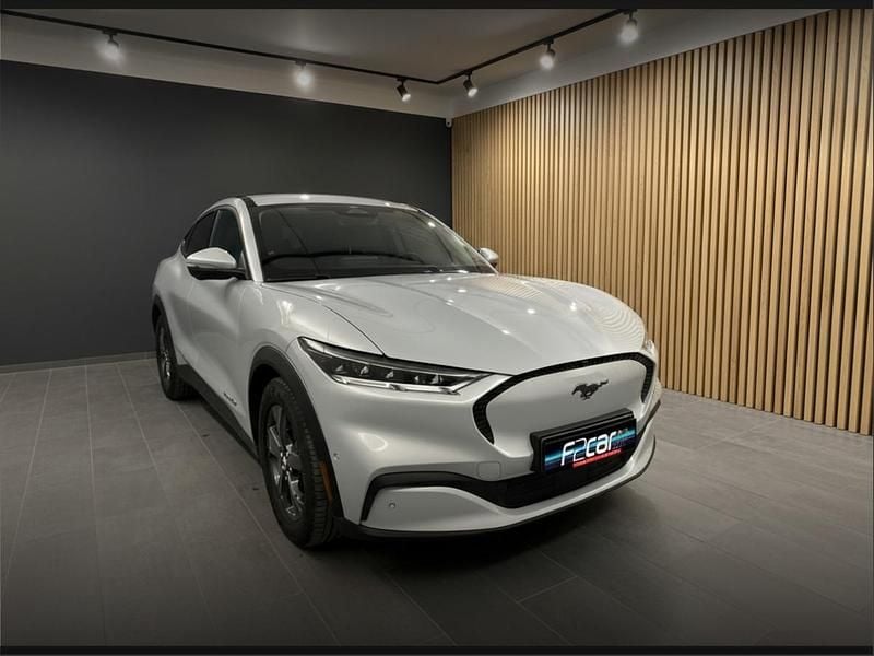 Usado Ford Mustang Mach-E 197 kW (269 HP) 2022 Branco SUV