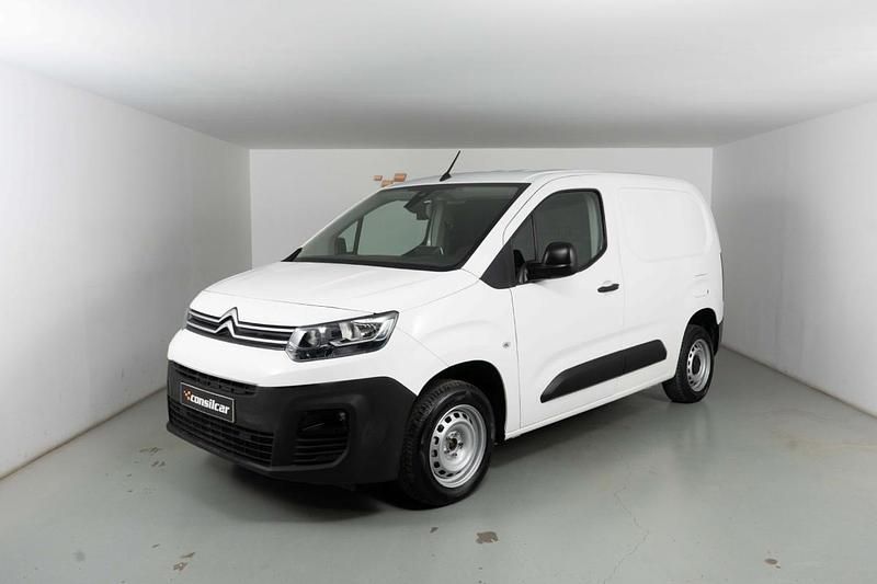 Branco Usado 2021 Citroën Berlingo Live Monovolume | € 12.890 (Bom preço) - Imagem 1/4