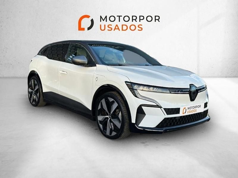 Branco Usado 2023 Renault Mégane Techno Sedan | € 26.990 (Bom preço) - Imagem 1/4