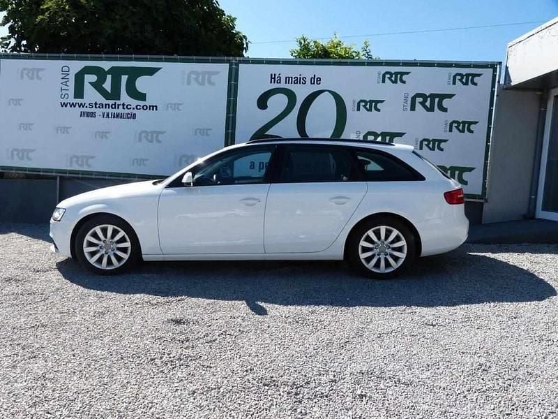 Usado Audi A4 Business 143 HP (105 kW) 2012 Branco Carrinha