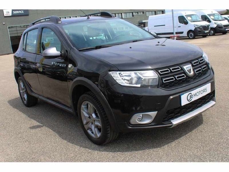 Preto Usado 2018 Dacia Sandero Citadino | € 12.380 (Preço justo) - Imagem 1/4