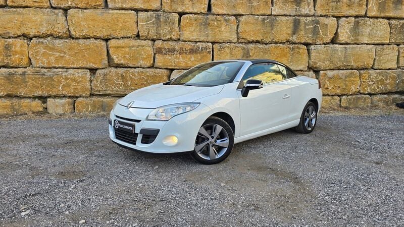 Usado Renault Mégane Cabriolet 110 HP (80 kW) 2013 Branco Cabrios