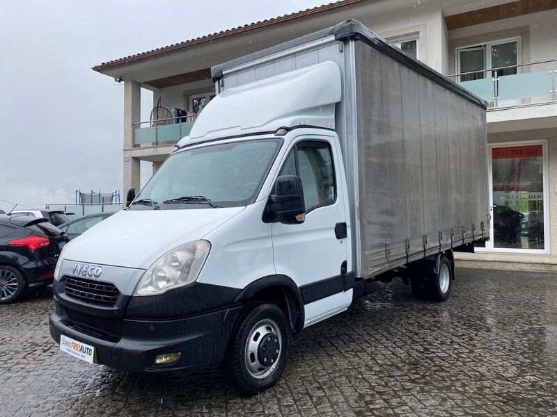 Branco Usado 2013 Iveco Daily | € 14.990 - Imagem 1/4