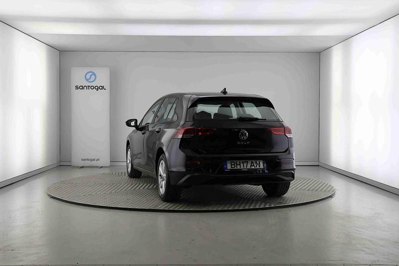 Usado VW Golf VIII Life 115 HP (84 kW) 2024 Preto