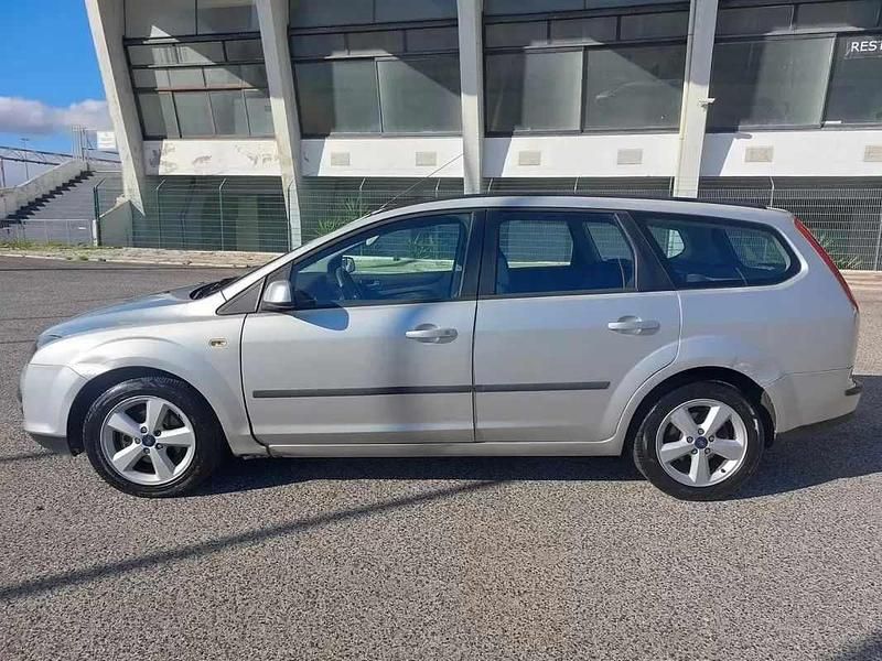 Usado Ford Focus Trend 109 HP (80 kW) 2005 Outra Carrinha
