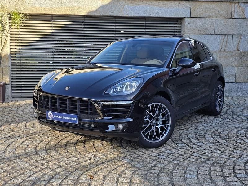 Preto Usado 2014 Porsche Macan S SUV | € 45.990 (Preço elevado) - Imagem 1/4