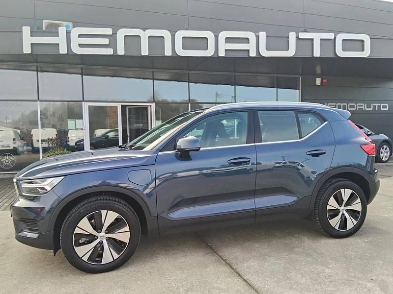 Azul Usado 2021 Volvo XC40 SUV | € 32.890 (Preço justo) - Imagem 1/4