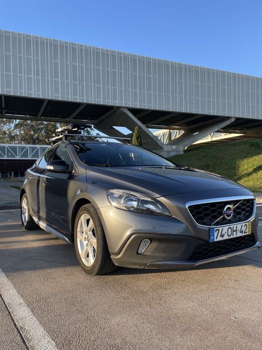 Usado 2014 Volvo V40 CC Carrinha | € 12.000 (Preço justo) - Imagem 1/4