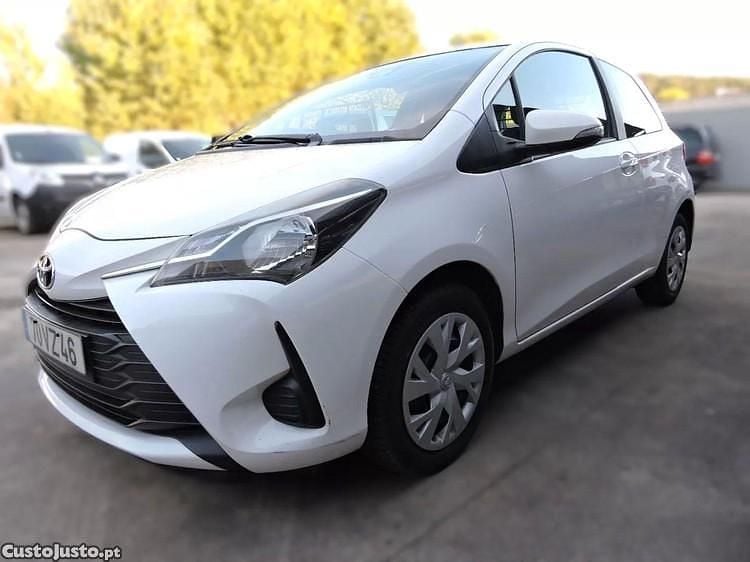 Usado Toyota Yaris 90 HP (66 kW) 2019 Branco