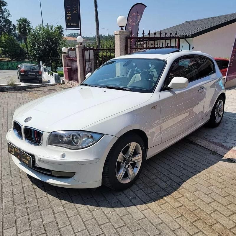 Usado BMW 116 Lifestyle 122 HP (89 kW) 2010 Branco Citadino