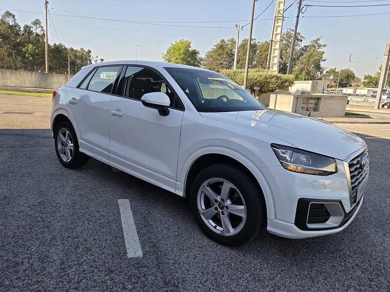 Usado Audi Q2 116 HP (85 kW) 2018 Branco SUV