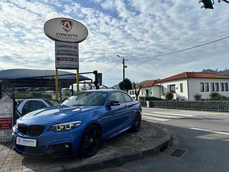 Azul Usado 2018 BMW 225 M Sport Coupé | € 29.999 - Imagem 1/4