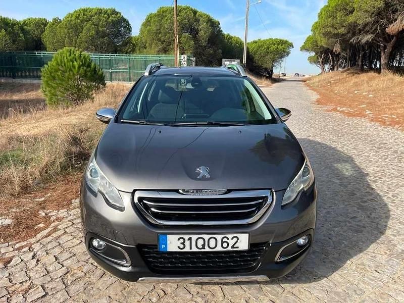 Usado Peugeot 2008 92 HP (67 kW) 2015 Cinzento SUV