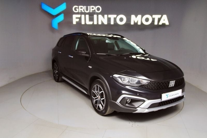 Azul Usado 2023 Fiat Tipo Cross Carrinha | € 17.840 (Preço justo) - Imagem 1/1