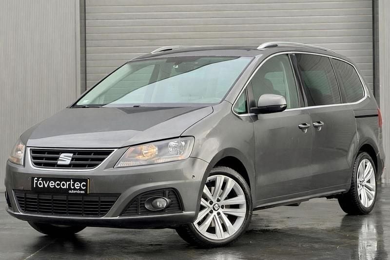 Usado Seat Alhambra Style 150 HP (110 kW) 2016 Cinza Monovolume