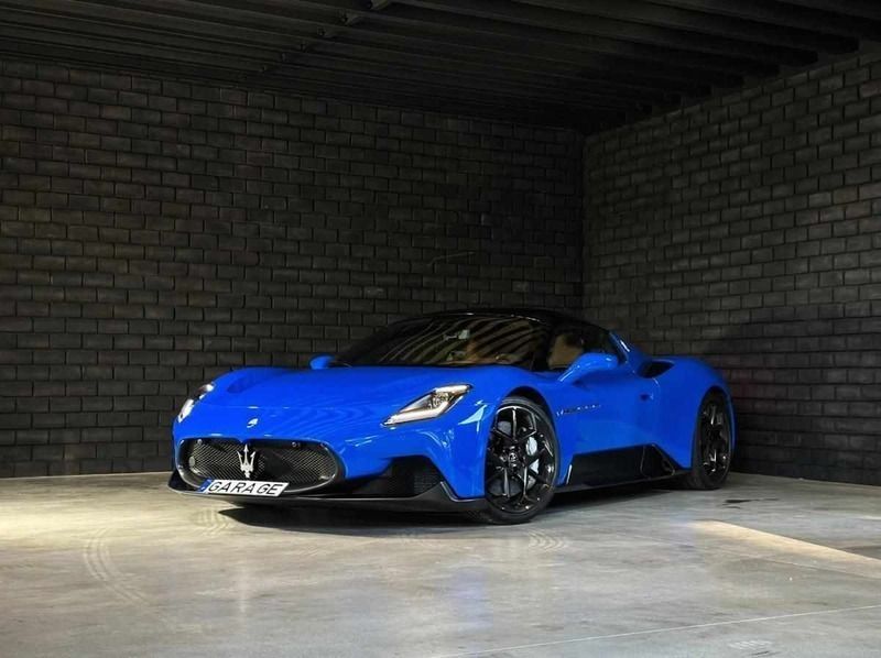 Azul Usado 2022 Maserati MC20 Coupé | € 270.000 - Imagem 1/4