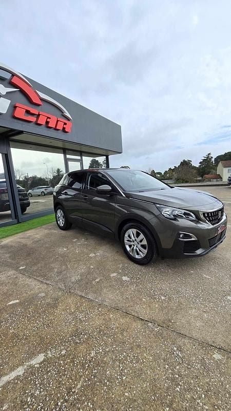 Usado Peugeot 3008 130 HP (95 kW) 2019 Cinzento SUV