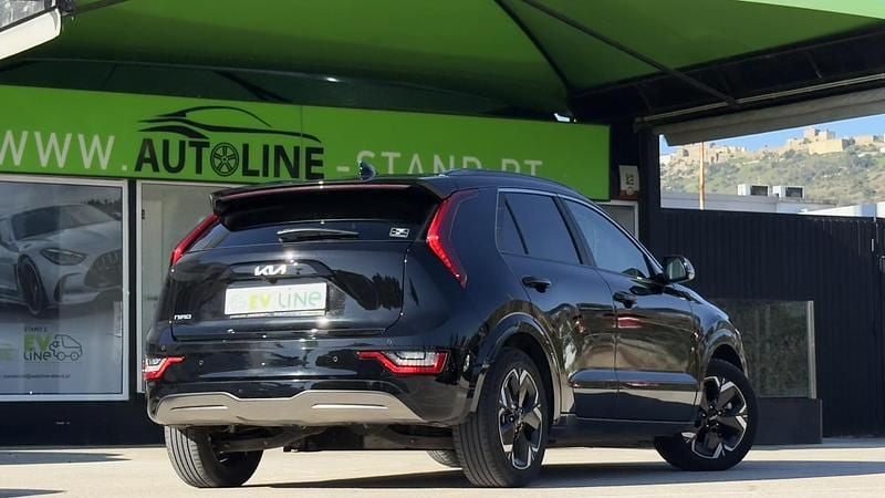 Usado Kia e-Niro 150 kW (204 HP) 2023 Preto SUV