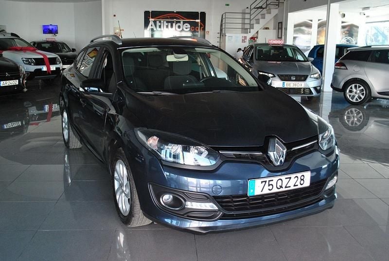 Cinza Usado 2016 Renault Mégane GrandTour LIMITED Carrinha | € 12.900 (Bom preço) - Imagem 1/4