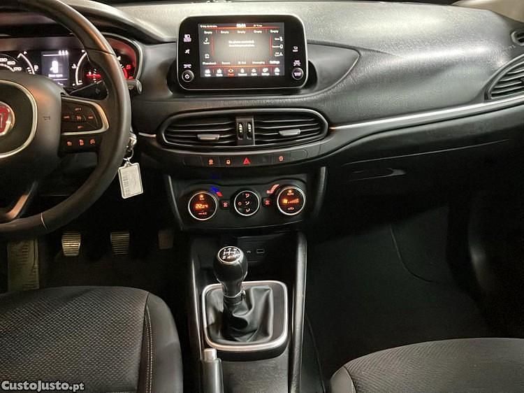 Cinza Usado 2020 Fiat Tipo Lounge | € 10.890 (Preço justo) - Imagem 1/1