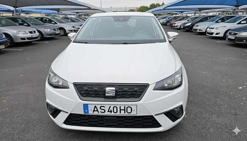 Branco Usado 2022 Seat Ibiza Citadino | € 13.000 (Bom preço) - Imagem 1/4