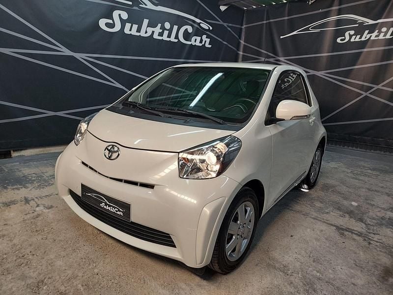 Usado Toyota iQ 68 HP (50 kW) 2009 Branco Citadino