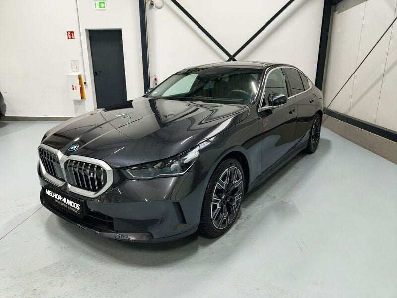 Cinza Usado 2023 BMW i5 Sedan | € 61.500 (Bom preço) - Imagem 1/4