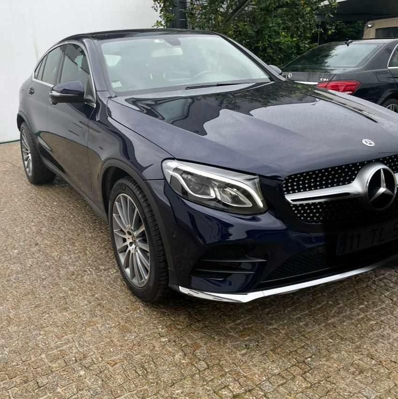 Usado Mercedes GLC250 204 HP (150 kW) 2017 Azul Citadino