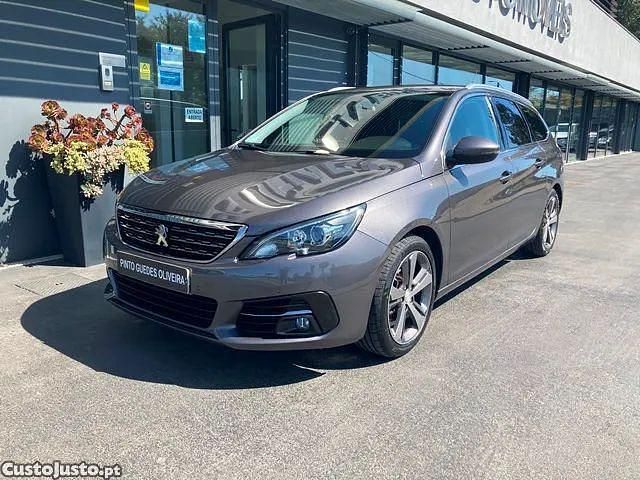 Branco Usado 2019 Peugeot 308 Allure Sedan | € 13.990 (Preço justo) - Imagem 1/1